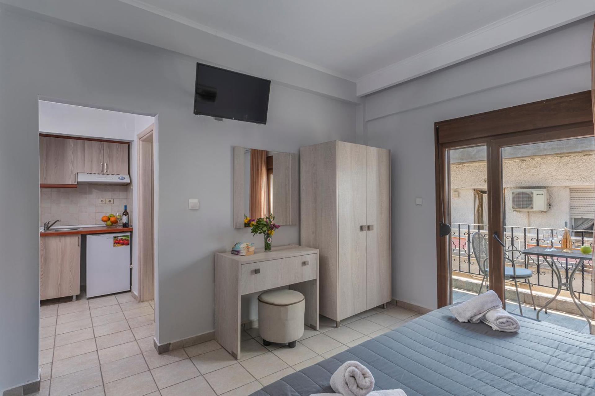 Adonis Hotel Pefkochori Zimmer foto