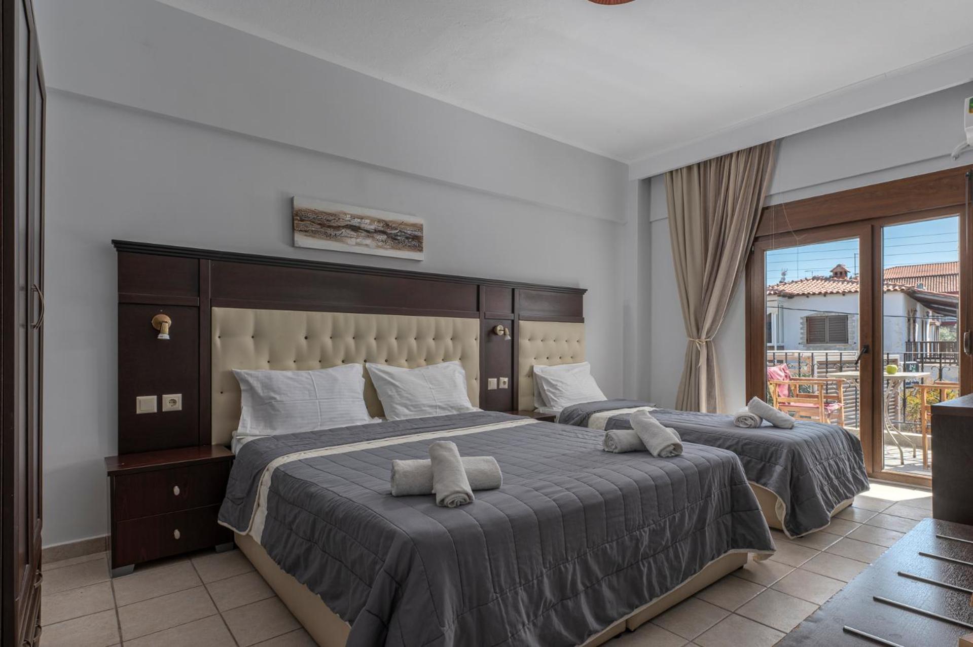 Adonis Hotel Pefkochori Zimmer foto